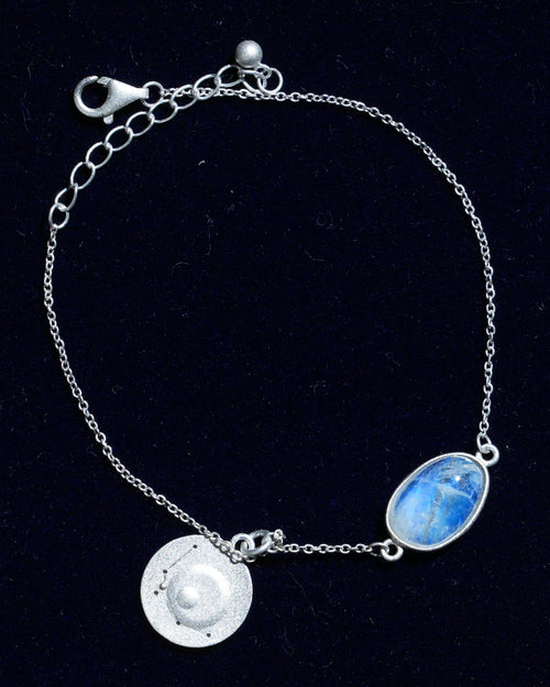 Moonstone bracelet AV-0022, Aquarius, on navy velvet