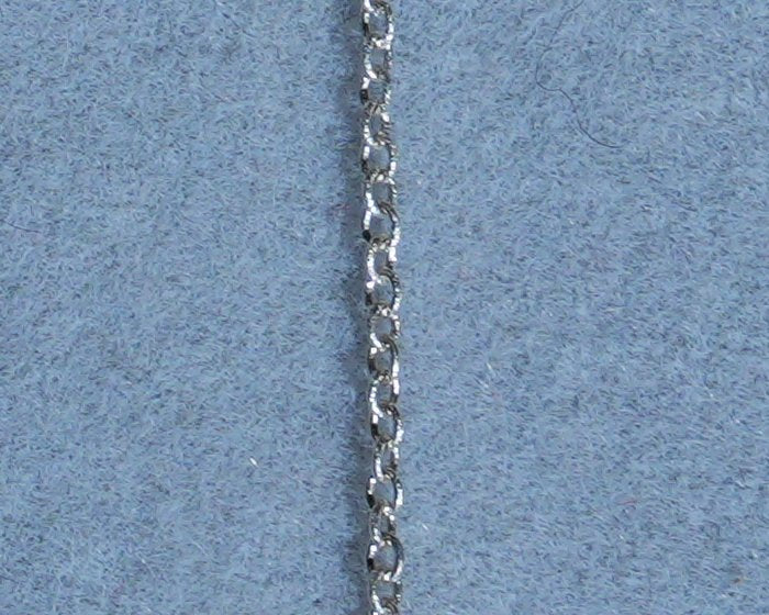 The silver chain, close up