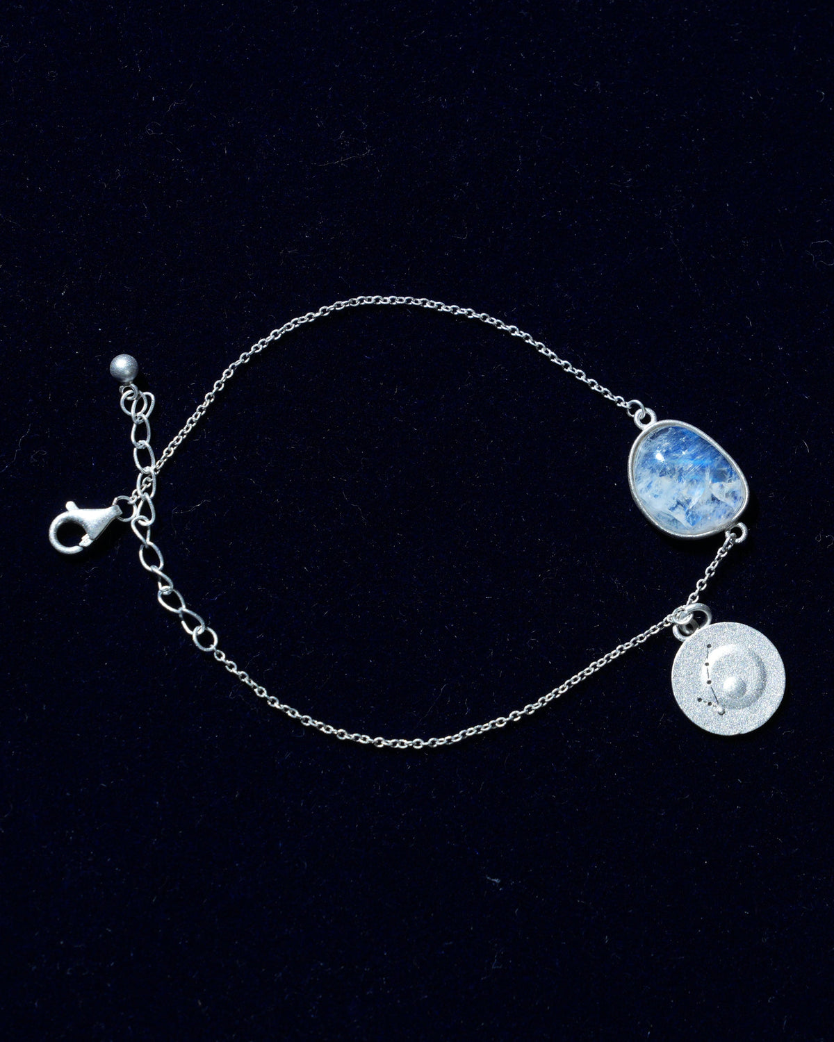 Moonstone bracelet AV-0038, Pisces, on navy velvet